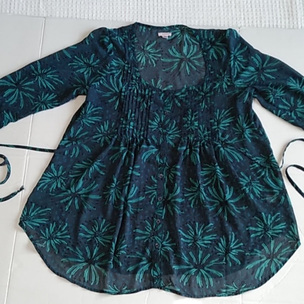 Xhilaration floral button down